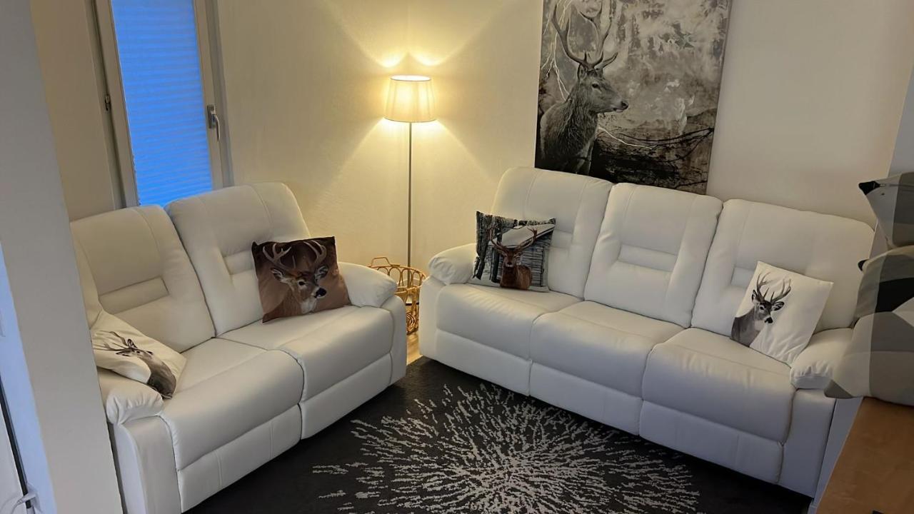 Agrimonia - 5,5-Zi Duplex Wohnung Bis 9 Personen Mit Eigenem Garten Davos Exteriör bild