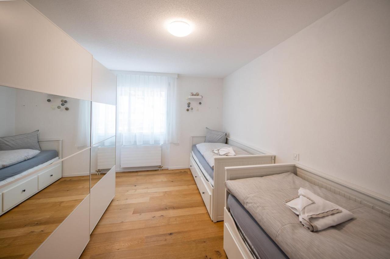 Agrimonia - 5,5-Zi Duplex Wohnung Bis 9 Personen Mit Eigenem Garten Davos Exteriör bild