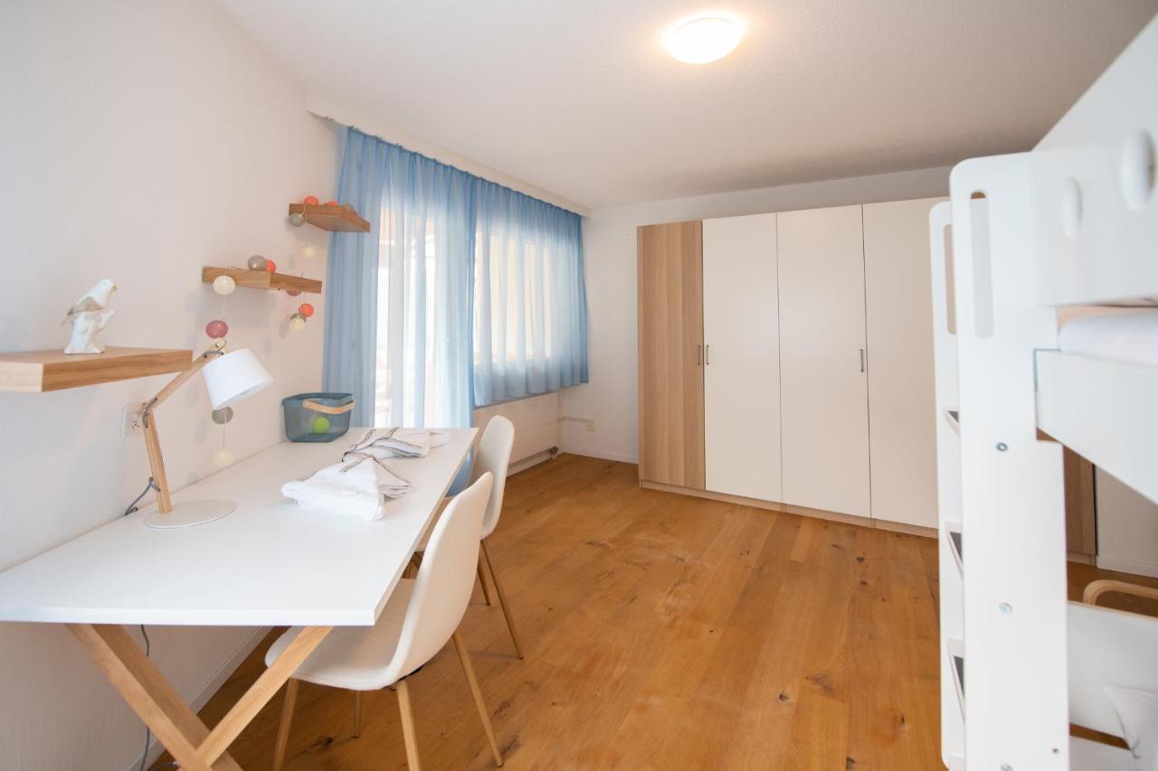 Agrimonia - 5,5-Zi Duplex Wohnung Bis 9 Personen Mit Eigenem Garten Davos Exteriör bild