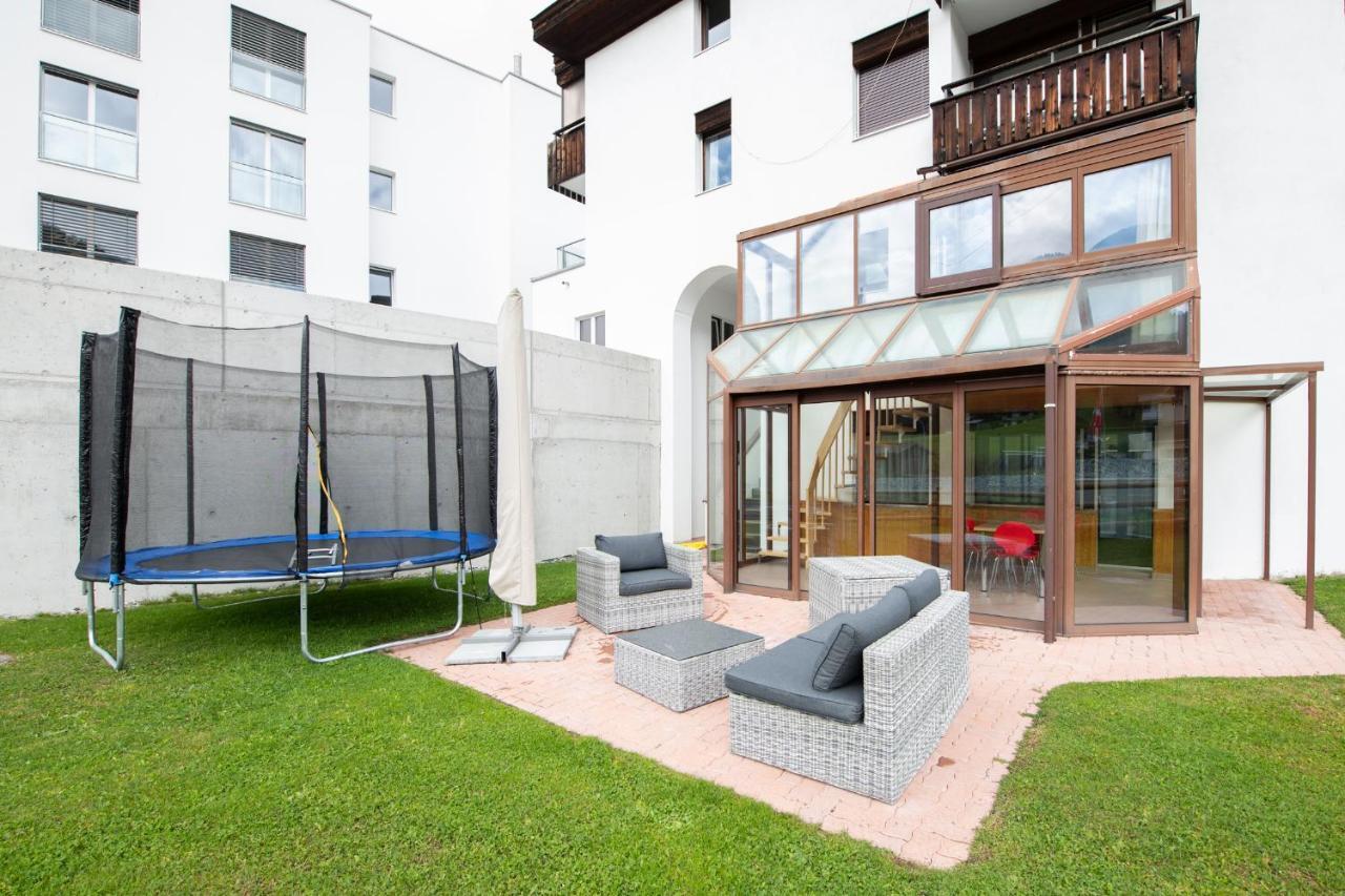 Agrimonia - 5,5-Zi Duplex Wohnung Bis 9 Personen Mit Eigenem Garten Davos Exteriör bild